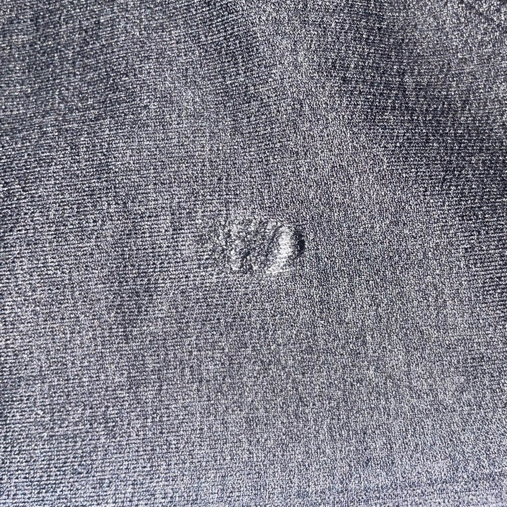 Lulu lemon Womens size 4 capris - Picture 4 of 5